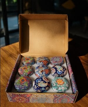 Decorative Scented Tin Candle Gift Set - Image 4