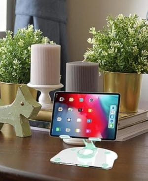 ⁦<h1 class="product_title entry-title">حامل أكريليك للهاتف المحمول والتابلت</h1>⁩ - الصورة ⁦4⁩