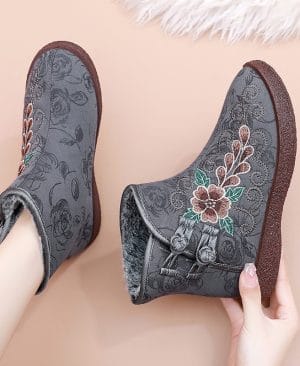 <h1 class="product_title entry-title">Women's Ethnic-style Cotton Boots With Fleece Lining</h1> - Image 3