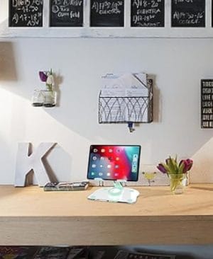 ⁦<h1 class="product_title entry-title">حامل أكريليك للهاتف المحمول والتابلت</h1>⁩ - الصورة ⁦5⁩