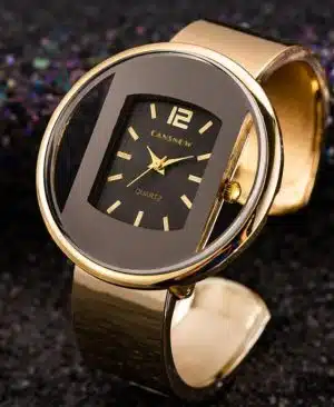 <h1 class="product_title entry-title">Women Watches New Luxury Brand Bracelet Watch Gold Silver Dial Lady Dress Quartz Clock Hot Bayan Kol Saati</h1> - Image 1