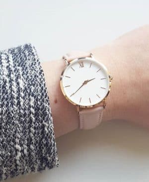 ⁦<h1 class="product_title entry-title">ساعات نسائية عصرية جلدية كوارتز للسيدات</h1>⁩ - الصورة ⁦3⁩