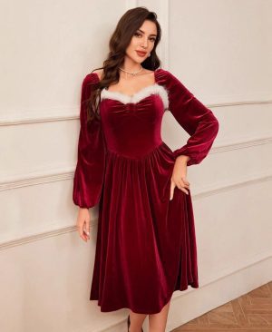 ⁦<h1 class="product_title entry-title">فستان مخملي أحمر طويل الأكمام لحفلات عيد الميلاد النسائية بتصميم كلاسيكي مع ياقة مربعة - ملابس نسائية أنيقة تضيق الخصر لخريف</h1>⁩ - الصورة ⁦4⁩