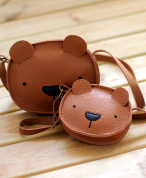 ⁦<h1 class="product_title entry-title">حقيبة كتف للأطفال من الأولاد والبنات مع مئة إكسسوار متطابق</h1>⁩ - الصورة ⁦4⁩