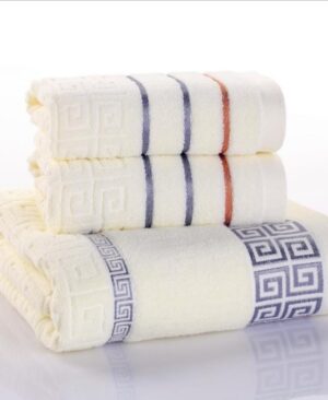 ⁦<h1 class="product_title entry-title">طقم مناشف قطنية مكون من ثلاث قطع</h1>⁩ - الصورة ⁦3⁩