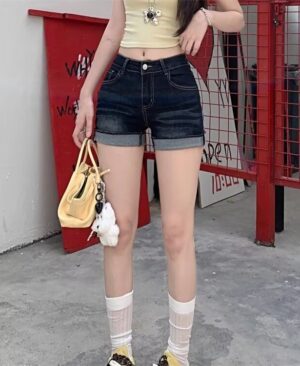 <h1 class="product_title entry-title">Womens Vintage Washed Frayed-edge Jeans</h1> - Image 3