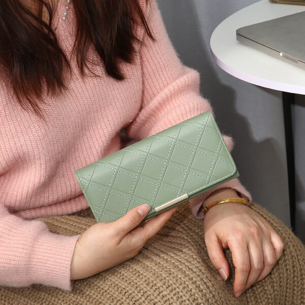 6d115ee4 e96f 4082 a9a4 834d06102944