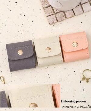 76f28ff7 d64b 46a0 a77a 8c960959ced3 trans