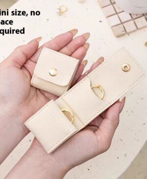 <h1 class="product_title entry-title">Simple And Convenient Grid Jewelry Mini Microfiber Ring Buggy Bag</h1> - Image 6