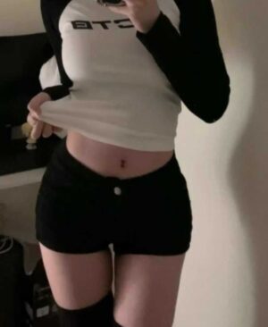 Stretchy Tight-fitting Black Denim Hot Shorts For Spring And Fall New Style - Image 4